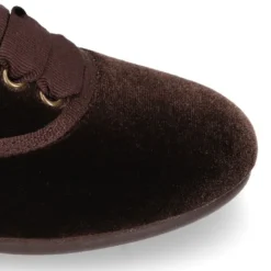 Zapatito tipo Blucher en terciopelo con lazos para mayores.