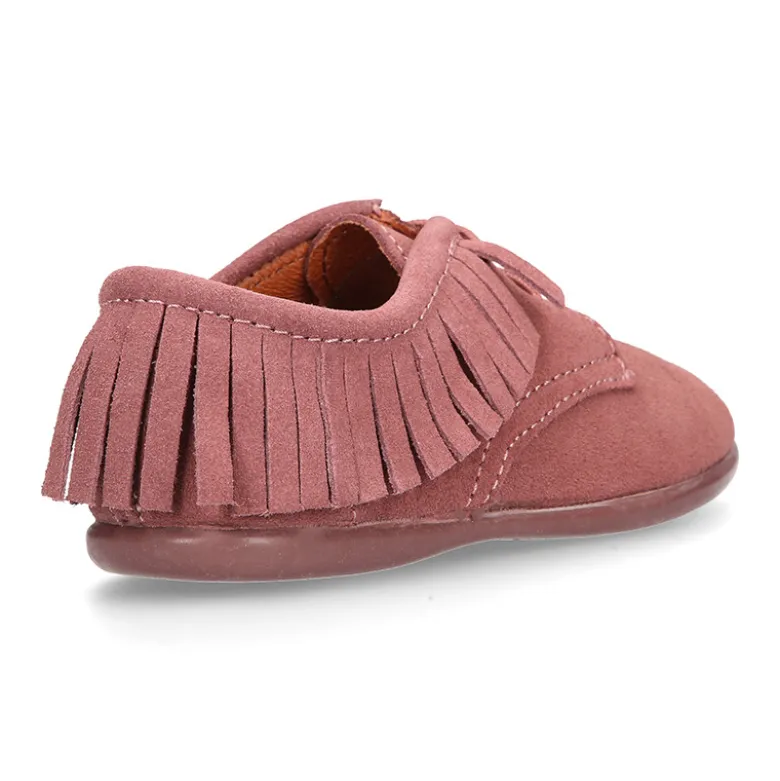 Zapatito tipo Blucher Niños y Niñas con flecos y cordones en piel serraje.
