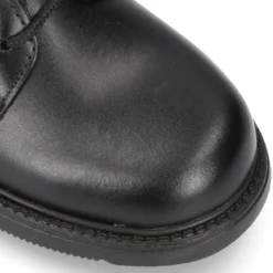 Zapato colegial tipo Blucher con cordones en piel lisa Boxcalf.
