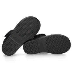 Zapato colegial tipo Mercedita con cierre adherente y puntera en piel lavable para peques.