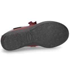 Zapato colegial tipo Mercedita con cierre adherente con lazo en piel lavable para niñas.