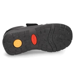 Zapato colegio sin cordones y con puntera en piel lavable.