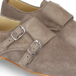Zapato de vestir niña tipo Blucher con DOBLE HEBILLA en Piel serraje.