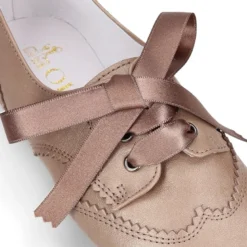 Zapato Niña tipo Blucher estilizado en piel LAMINADA COBRE.