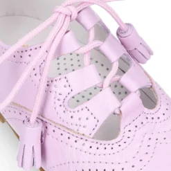 Zapato niño INGLES con cordones y borlas en piel napa LILA.
