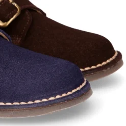 Zapato Niño tipo Blucher con hebilla en piel Serraje.