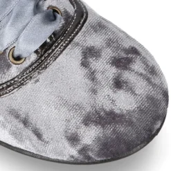Zapato tipo Blucher con lazos en TERCIOPELO NACARADO.