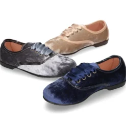 Zapato tipo Blucher con lazos en TERCIOPELO NACARADO.