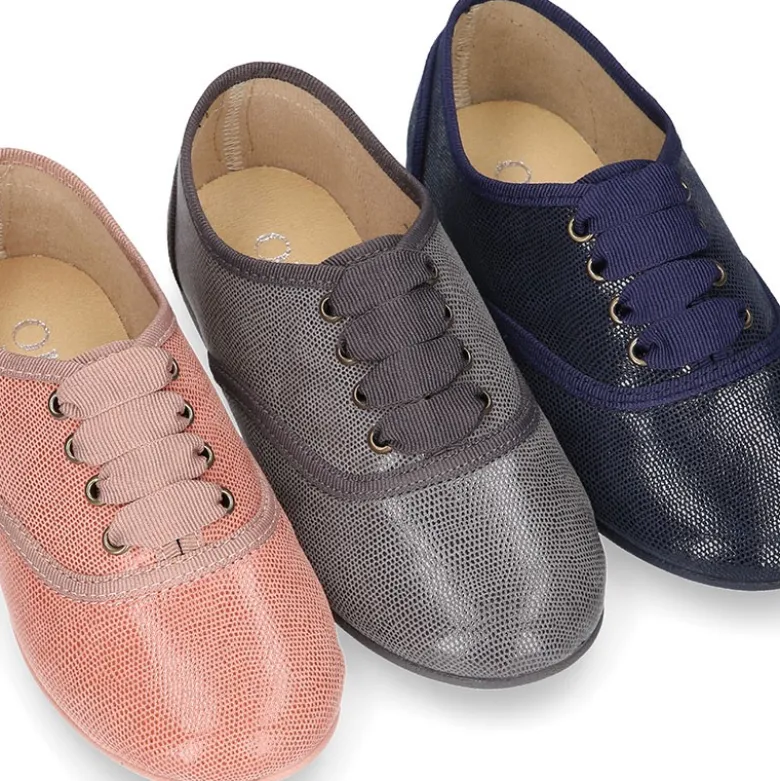 Zapato tipo BLUCHER niños en Serratex estampado.