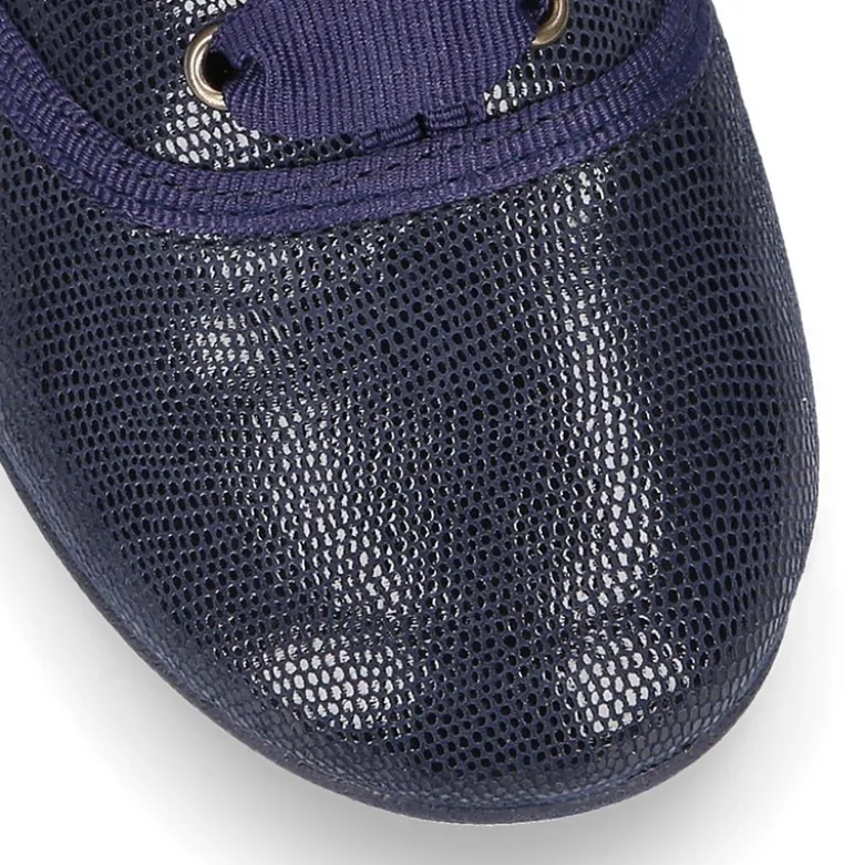 Zapato tipo BLUCHER niños en Serratex estampado.