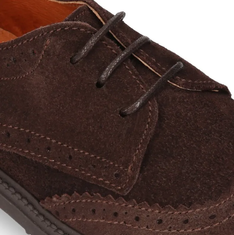 Zapato vestir Niño tipo Blucher con cordones y picados en piel Serraje.