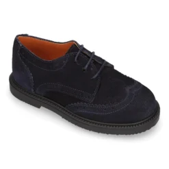 Zapato vestir Niño tipo Blucher con cordones y picados en piel Serraje.
